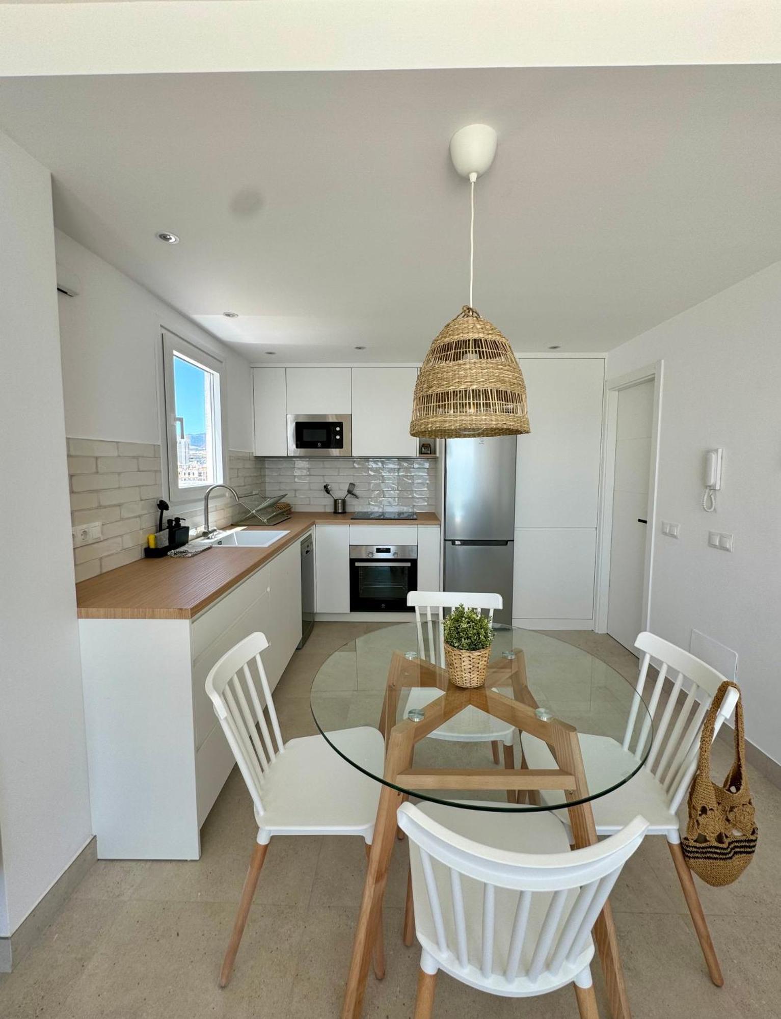 אסטפונה Sunnypalms - Beachfront Penthouse With Stunning Sea View מראה חיצוני תמונה