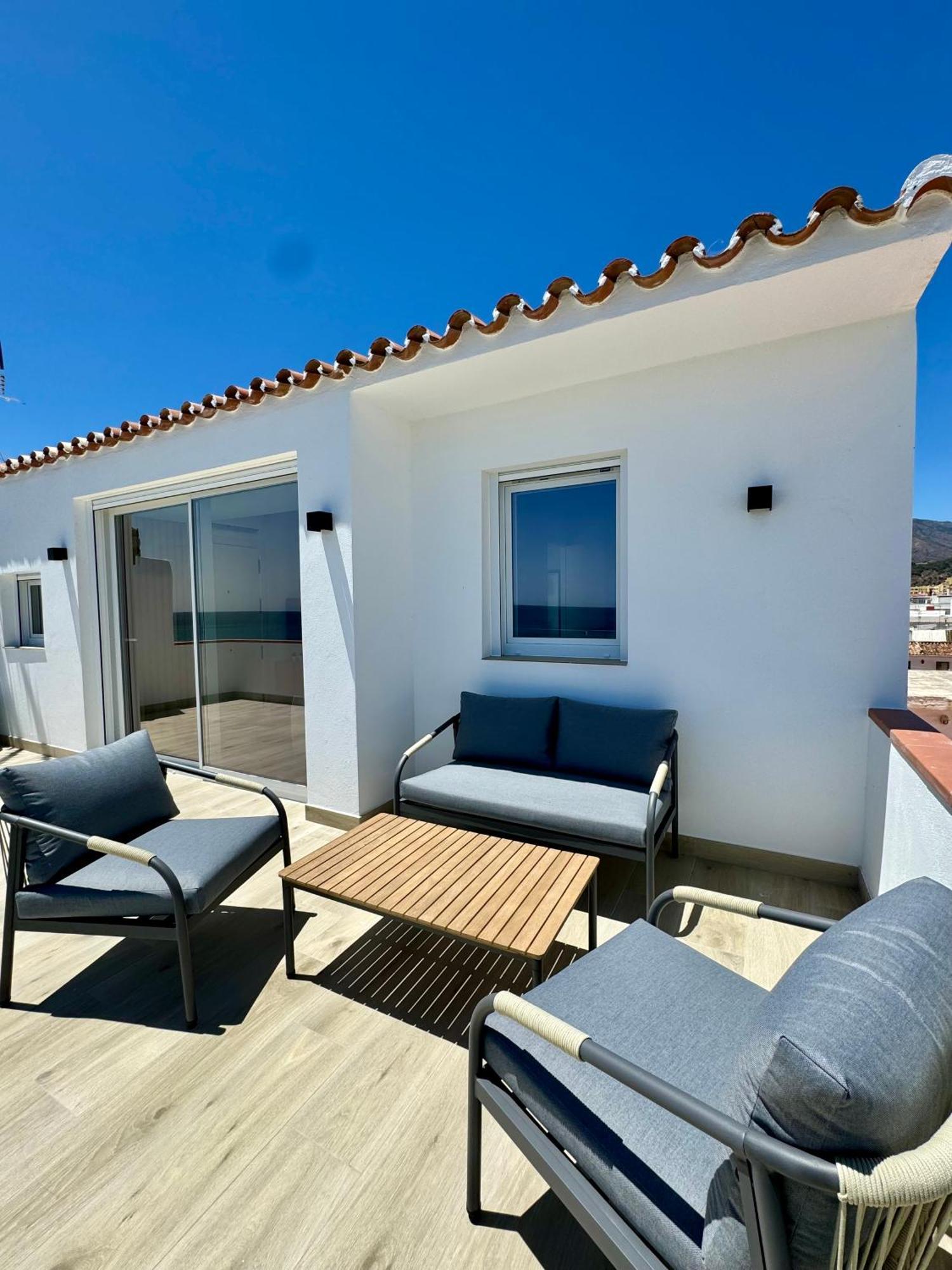 אסטפונה Sunnypalms - Beachfront Penthouse With Stunning Sea View מראה חיצוני תמונה