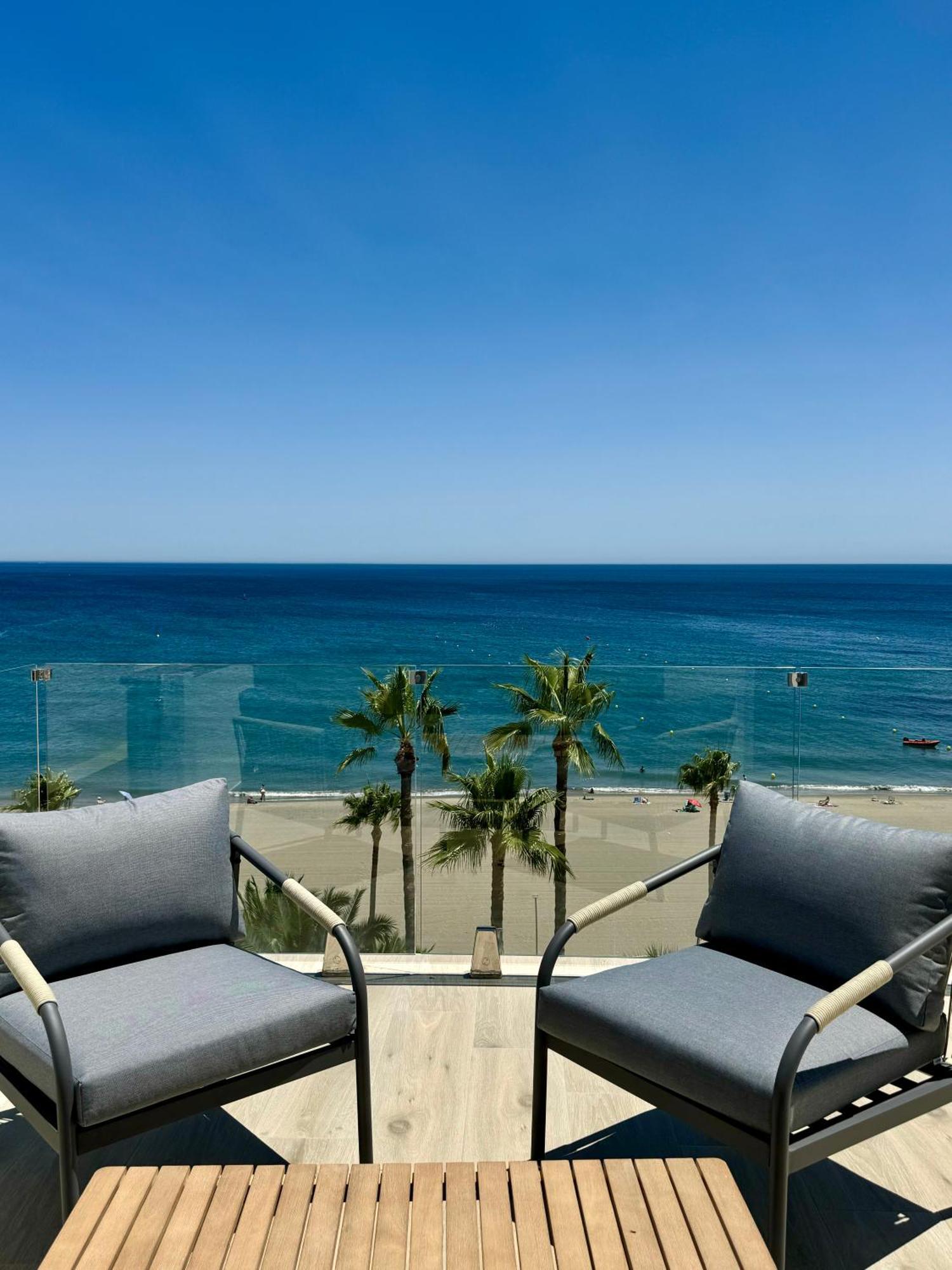 אסטפונה Sunnypalms - Beachfront Penthouse With Stunning Sea View מראה חיצוני תמונה