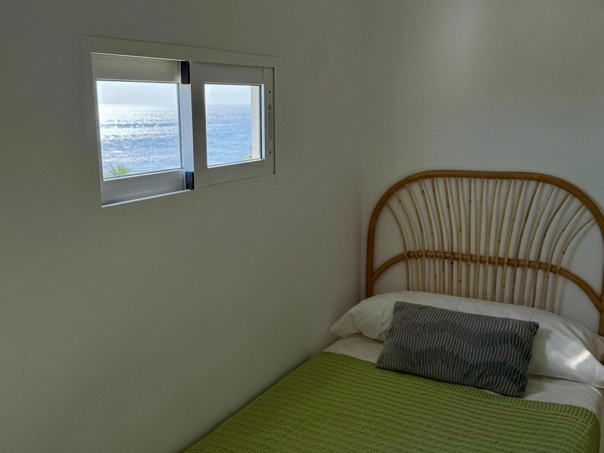 אסטפונה Sunnypalms - Beachfront Penthouse With Stunning Sea View מראה חיצוני תמונה